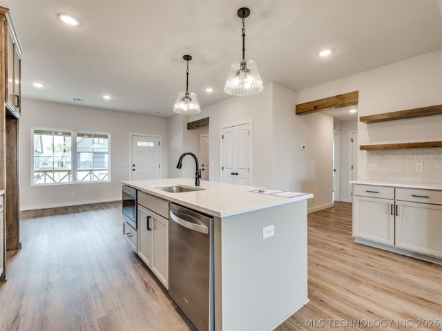 3461 E 153rd Street S, Bixby, OK 74008