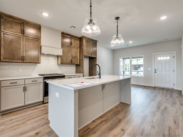 3461 E 153rd Street S, Bixby, OK 74008