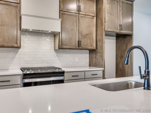 3461 E 153rd Street S, Bixby, OK 74008