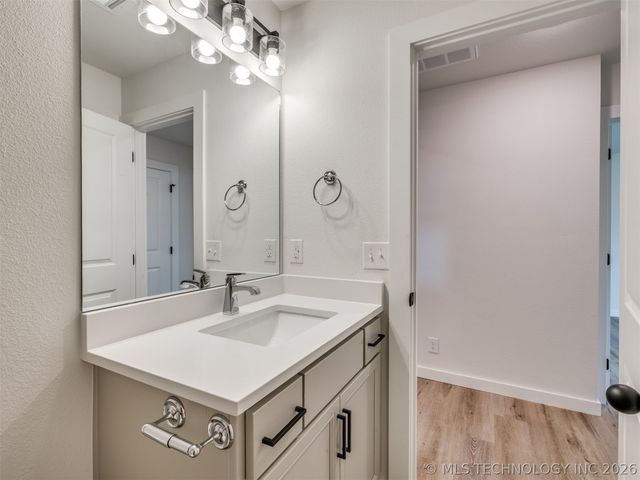 3461 E 153rd Street S, Bixby, OK 74008