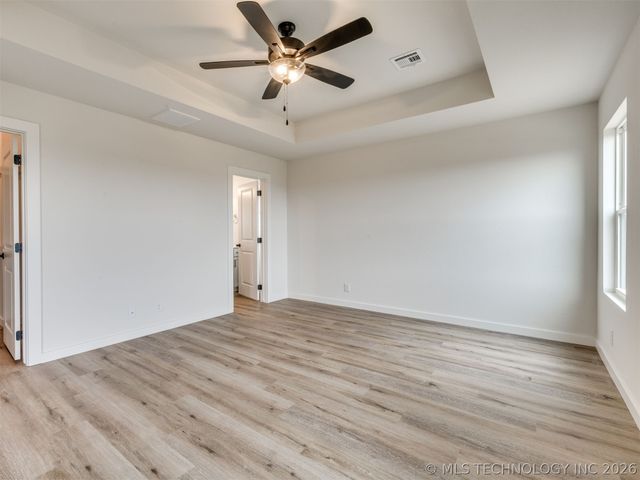 3461 E 153rd Street S, Bixby, OK 74008