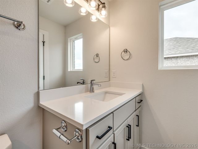 3461 E 153rd Street S, Bixby, OK 74008