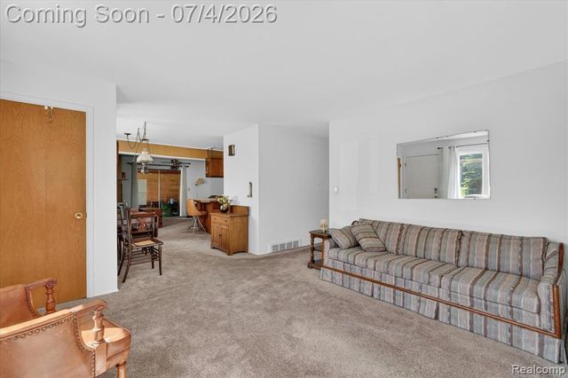2091 N Irish Road, Davison, MI 48423
