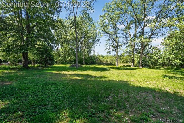 2091 N Irish Road, Davison, MI 48423