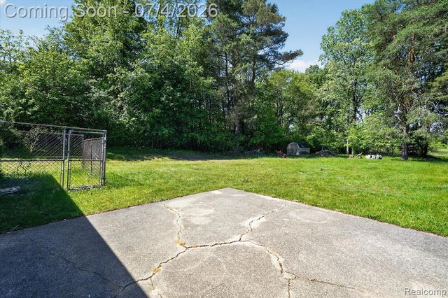 2091 N Irish Road, Davison, MI 48423