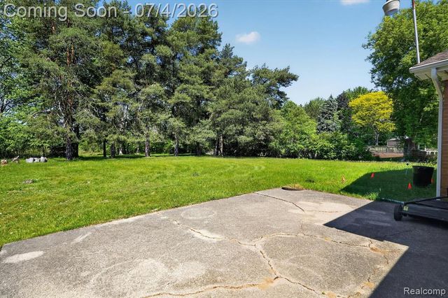 2091 N Irish Road, Davison, MI 48423
