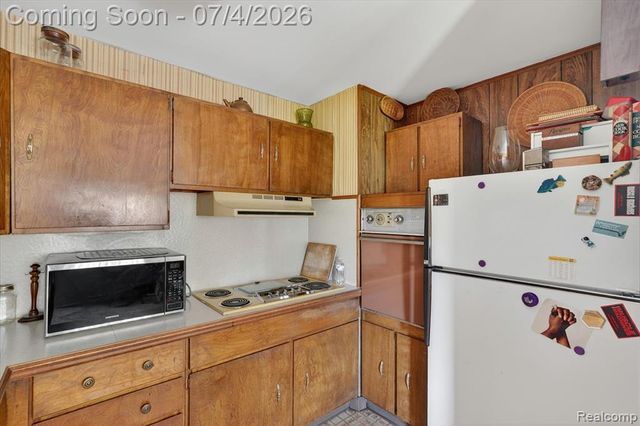 2091 N Irish Road, Davison, MI 48423