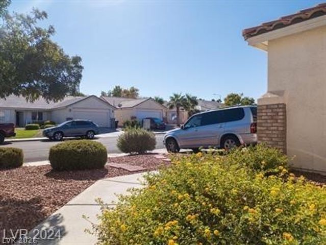 1424 Bugle Boy Drive, Henderson, NV 89014