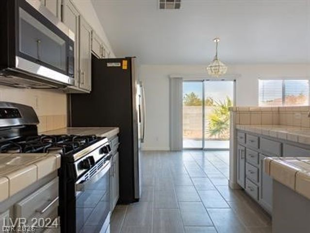 1424 Bugle Boy Drive, Henderson, NV 89014