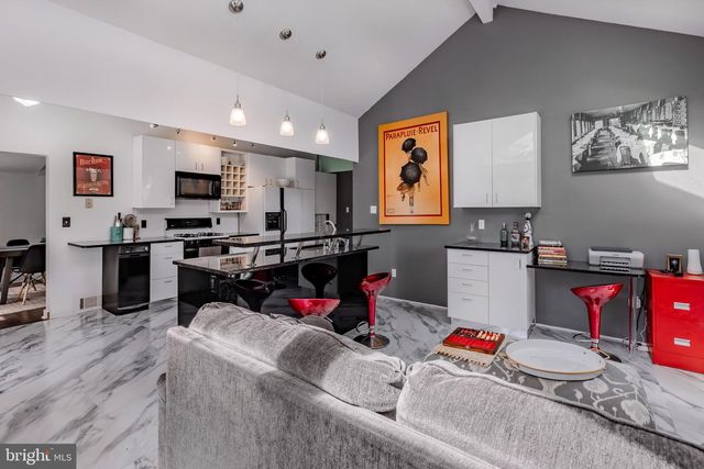 922 LONGWOOD AVE, Cherry Hill, NJ 08002