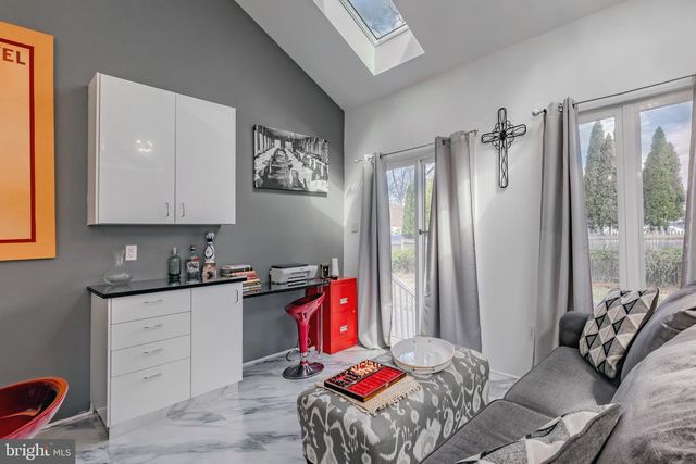 922 LONGWOOD AVE, Cherry Hill, NJ 08002