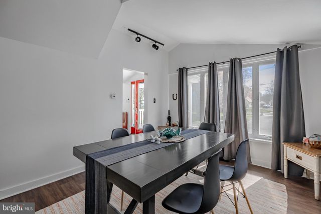 922 LONGWOOD AVE, Cherry Hill, NJ 08002