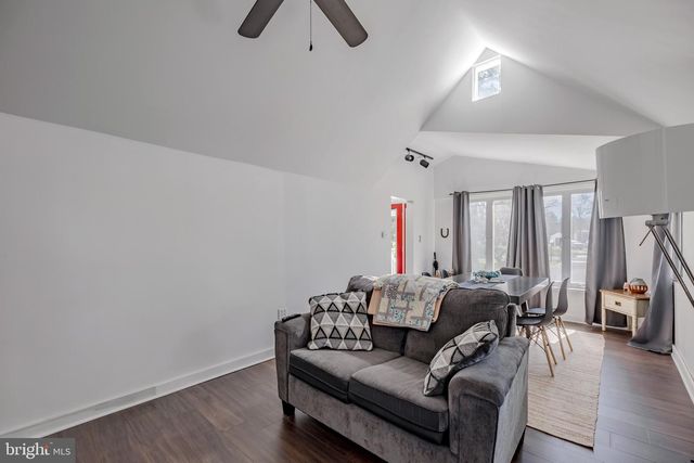 922 LONGWOOD AVE, Cherry Hill, NJ 08002