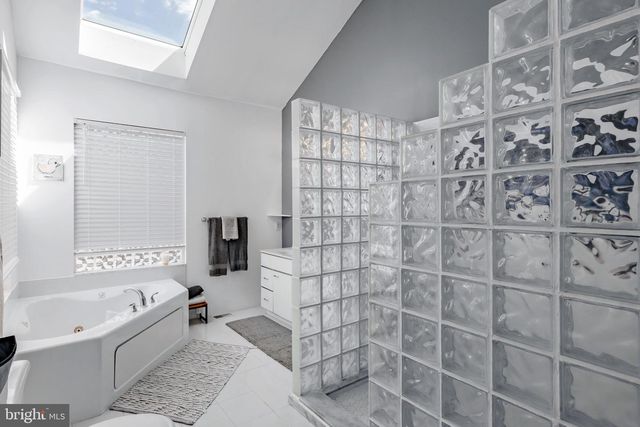 922 LONGWOOD AVE, Cherry Hill, NJ 08002