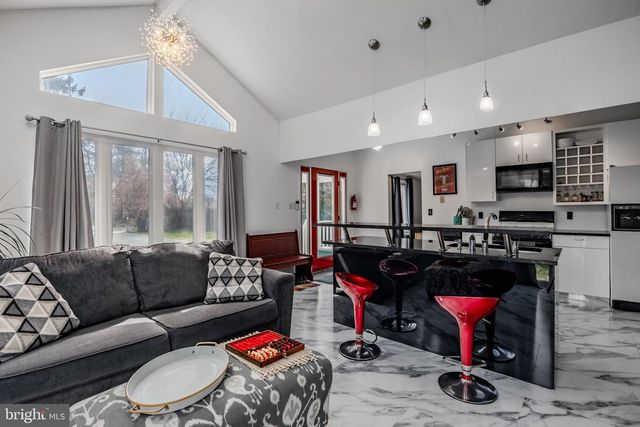 922 LONGWOOD AVE, Cherry Hill, NJ 08002