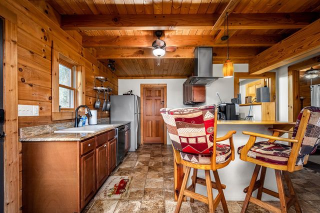 4664 Highway 64, E, Wartrace, TN 37183