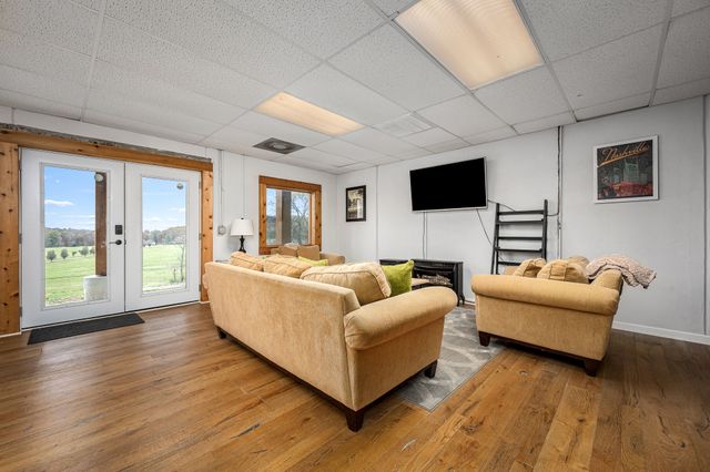 4664 Highway 64, E, Wartrace, TN 37183