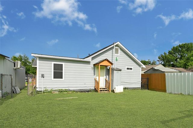 6825 Appleton Street, Houston, TX 77022