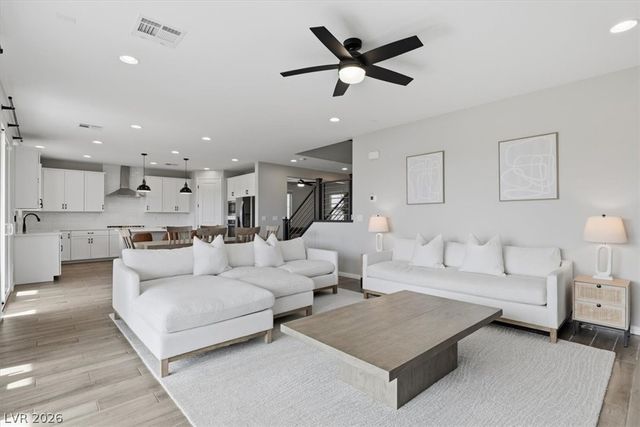 81 Kokomiko Avenue, Las Vegas, NV 89183