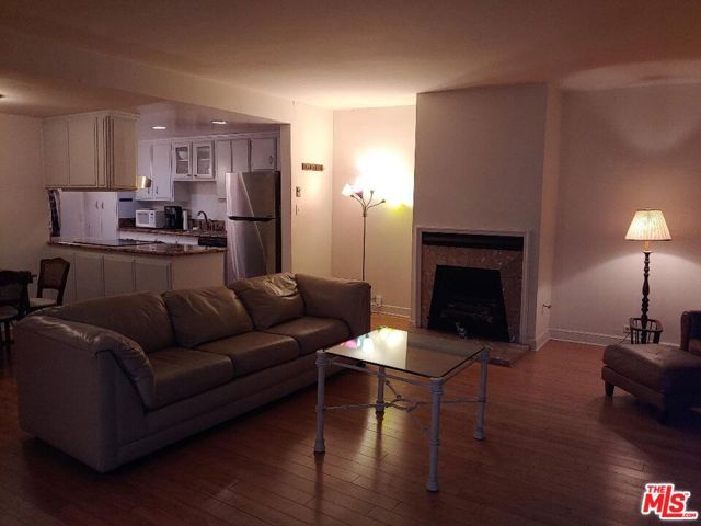 23918 De Ville Way B, Malibu, CA 90265