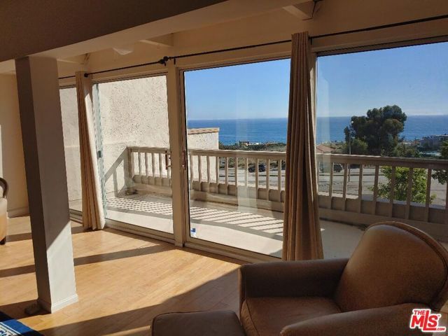 23918 De Ville Way B, Malibu, CA 90265