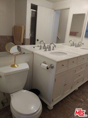 23918 De Ville Way B, Malibu, CA 90265