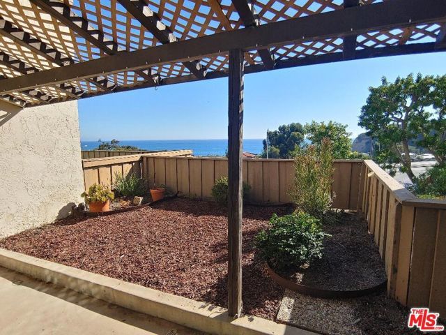 23918 De Ville Way B, Malibu, CA 90265