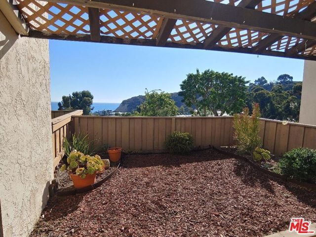 23918 De Ville Way B, Malibu, CA 90265