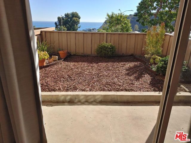 23918 De Ville Way B, Malibu, CA 90265