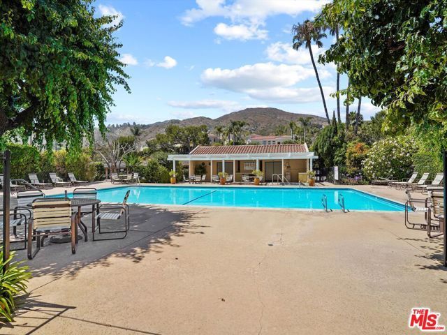 23918 De Ville Way B, Malibu, CA 90265