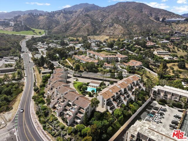 23918 De Ville Way B, Malibu, CA 90265