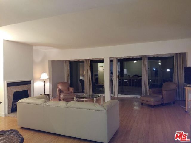 23918 De Ville Way B, Malibu, CA 90265