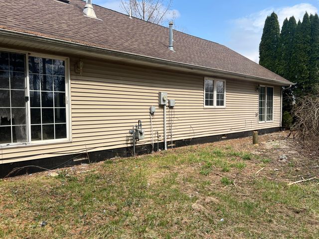 118 S 200 W, Valparaiso, IN 46385