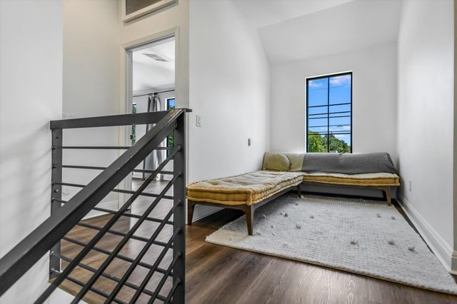 1304 Navasota ST, Austin, TX 78702