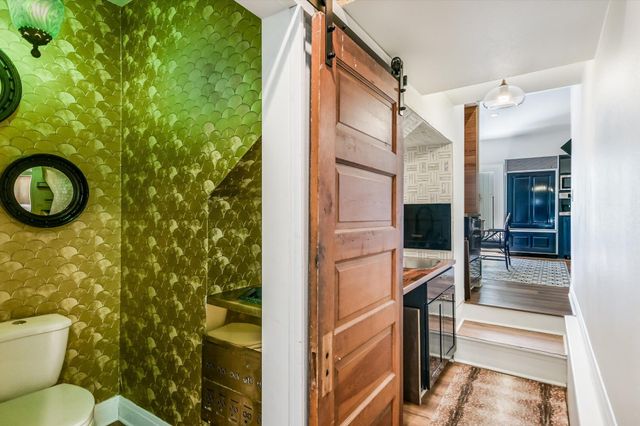 1304 Navasota ST, Austin, TX 78702