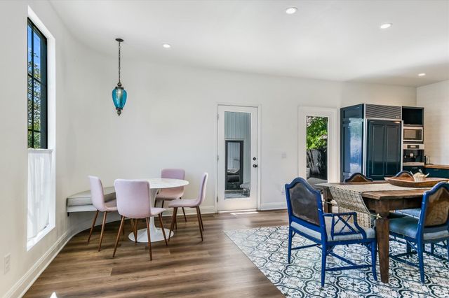 1304 Navasota ST, Austin, TX 78702