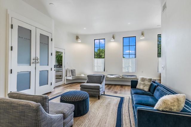1304 Navasota ST, Austin, TX 78702