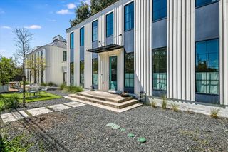 1304 Navasota ST, Austin, TX 78702