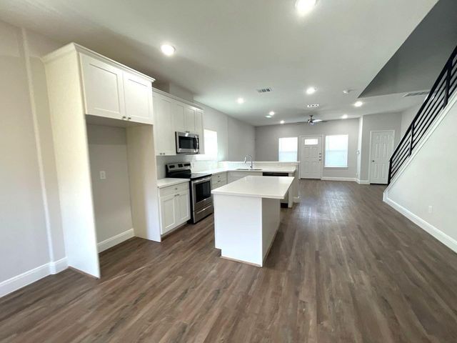 1313 Ellington Street A, Houston, TX 77088