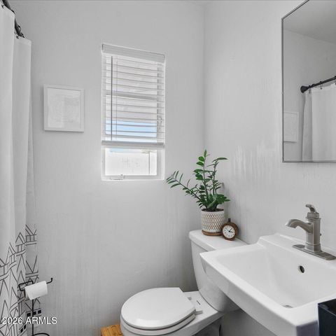 449 N DREW Street E, Mesa, AZ 85201