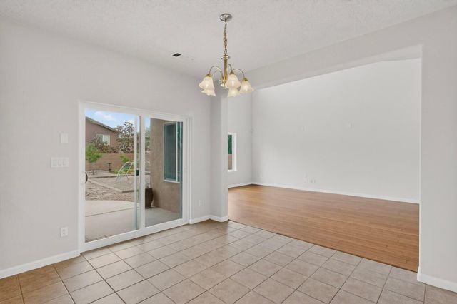 412 Vista Roja Place NE, Rio Rancho, NM 87124