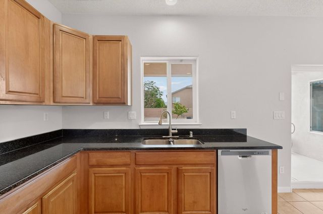 412 Vista Roja Place NE, Rio Rancho, NM 87124