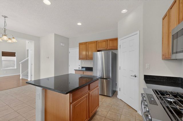 412 Vista Roja Place NE, Rio Rancho, NM 87124