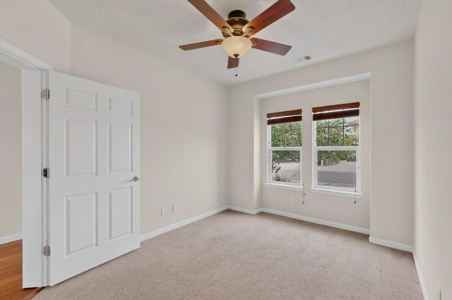 412 Vista Roja Place NE, Rio Rancho, NM 87124