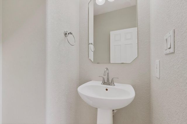 412 Vista Roja Place NE, Rio Rancho, NM 87124