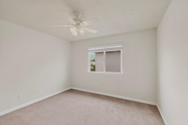 412 Vista Roja Place NE, Rio Rancho, NM 87124