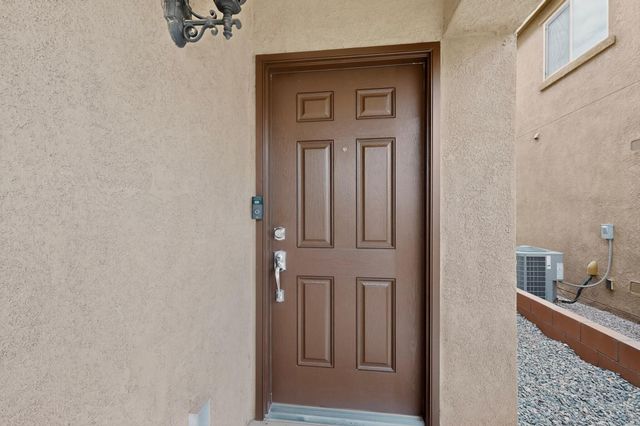 412 Vista Roja Place NE, Rio Rancho, NM 87124