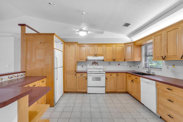 1045 Coral Drive, Boynton Beach, FL 33426