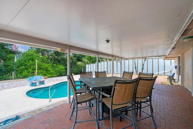 1045 Coral Drive, Boynton Beach, FL 33426