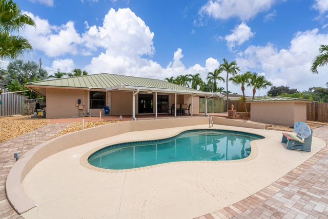 1045 Coral Drive, Boynton Beach, FL 33426